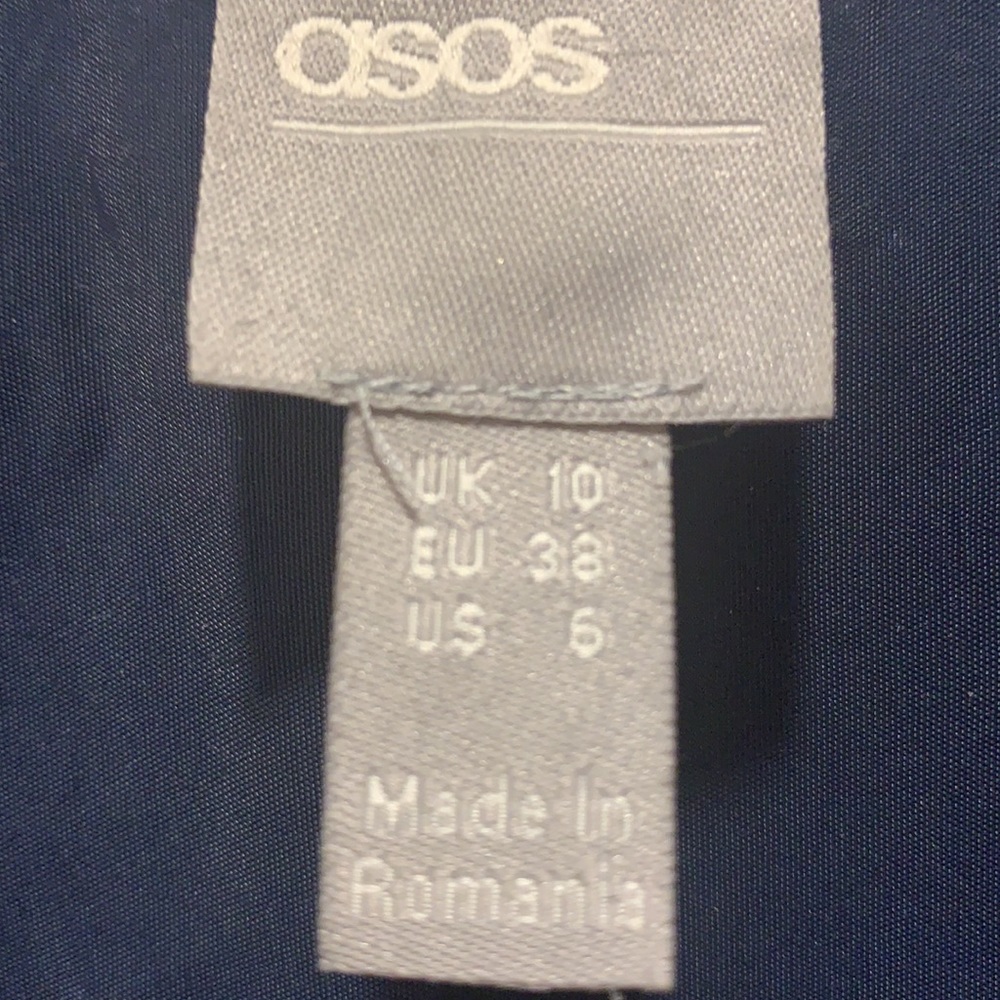 ASOS - Picture 2 of 4